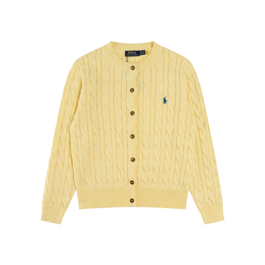 P230 #R93 RALPH LAUREN Ralph Lauren twelve colors classic small label embroidery logo seven-button knitted cable cardigan sweater women's top, high-density LOGO embroidery on the chest, original customization of tag accessories. Made of pure cotton yarn, pure cotton is skin-friendly and comfortable, small label war horse embroidered twist button cardigan sweater 🐎 high quality, follow the blogger to learn how to wear it! Let’s buy a Ralph Lauren cable sweater. It’s a super hard-to-find series after it became popular. It’s hard to find one on the official website. It’s simple and practical to wear, with a lazy and loose feel. The thickened fabric has more texture, feels soft and delicate, and has a loose fit. Whether worn alone or layered, you can wear different styles of fashion with just one piece!   Size: